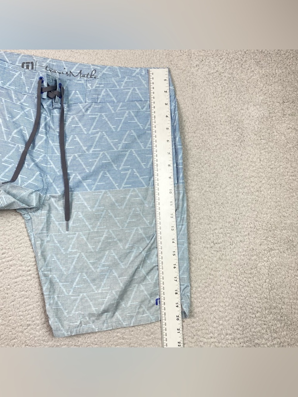 Travis Mathew Board Shorts Men's Size 34 Blue Stretch Beach Swim Summer Surf EUC - Picture 6 of 9